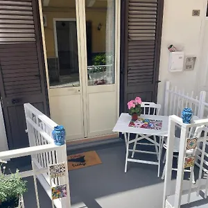 Ninni House , Mondello Italie